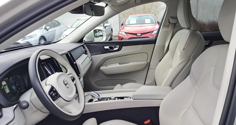 Volvo XC 60 cena 179900 przebieg: 58225, rok produkcji 2021 z Nowa Ruda małe 254